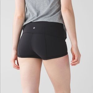 Lululemon Wunder Short  *Full-on Lyon 2” - Black